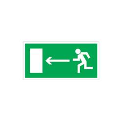 Znak ewakuacyjny „Kierunek do wyjścia drogi ewakuacji w lewo”.